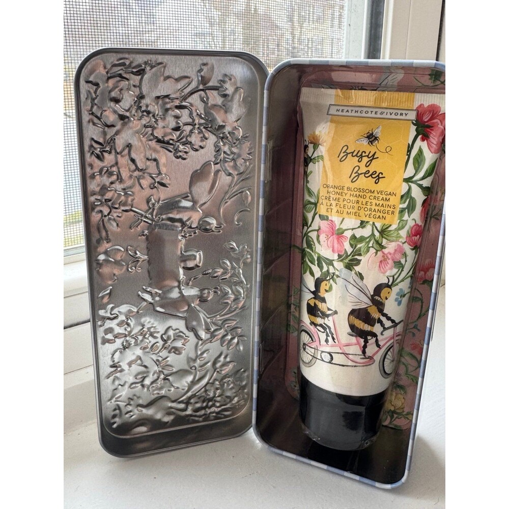 Heathcote Ivory Busy Bees Orange blossom and honey  100 ml/ 3.4 oz Tin